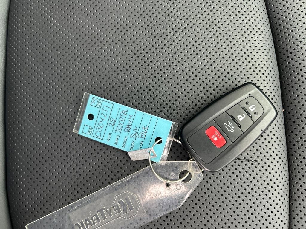 Used 2025 Toyota RAV4 Limited w/ Advanced Technology Package image 32