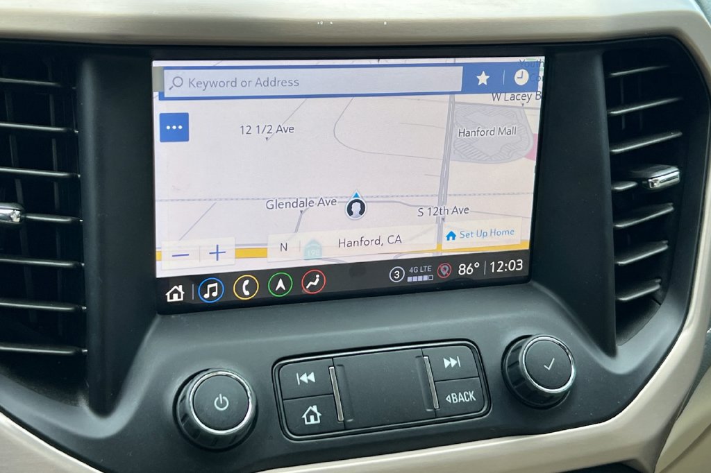 Used 2021 GMC Acadia Denali w/ Denali Technology Package FWD image 23