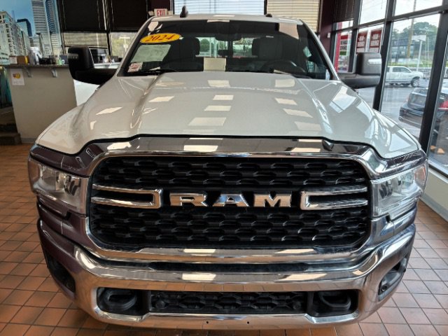 Used 2024 RAM 2500 Big Horn w/ Off Road Package AWD/4WD image 5
