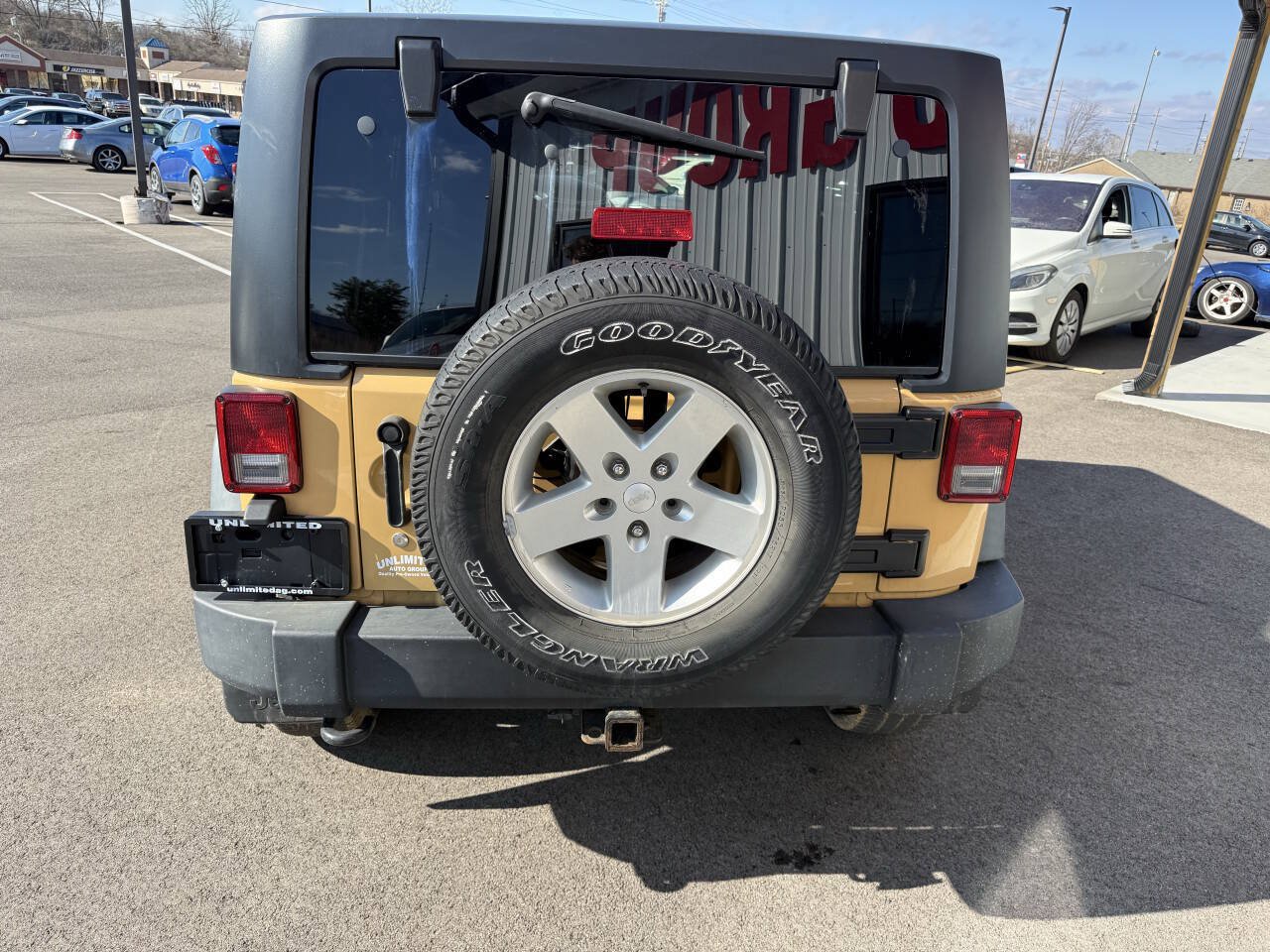 Used 2014 Jeep Wrangler Unlimited Sport w/ Power Convenience Group AWD/4WD image 9