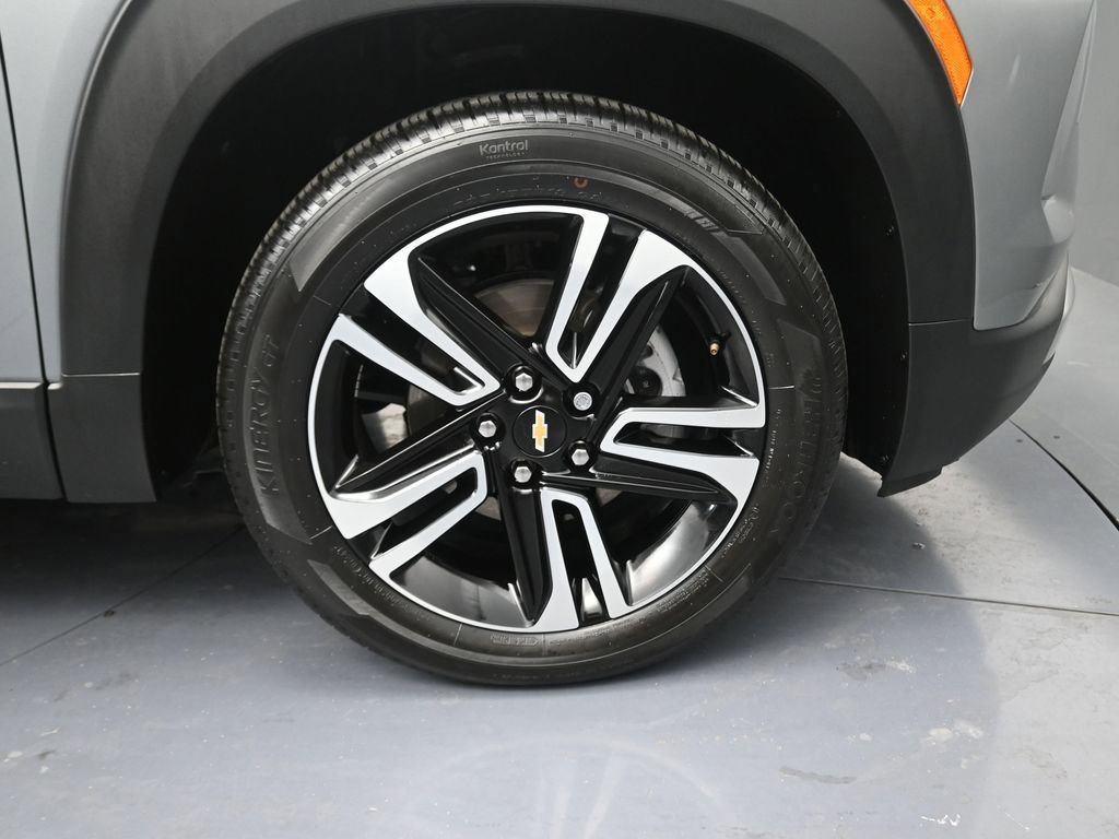 Used 2025 Chevrolet TrailBlazer LT image 5