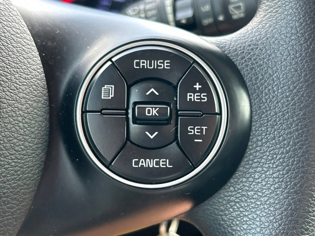 Used 2020 Kia Soul LX FWD image 27