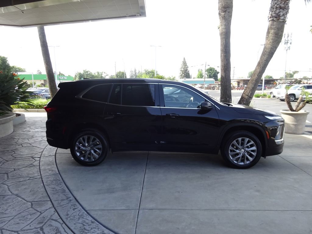 Certified 2025 Buick Enclave Preferred AWD/4WD image 12