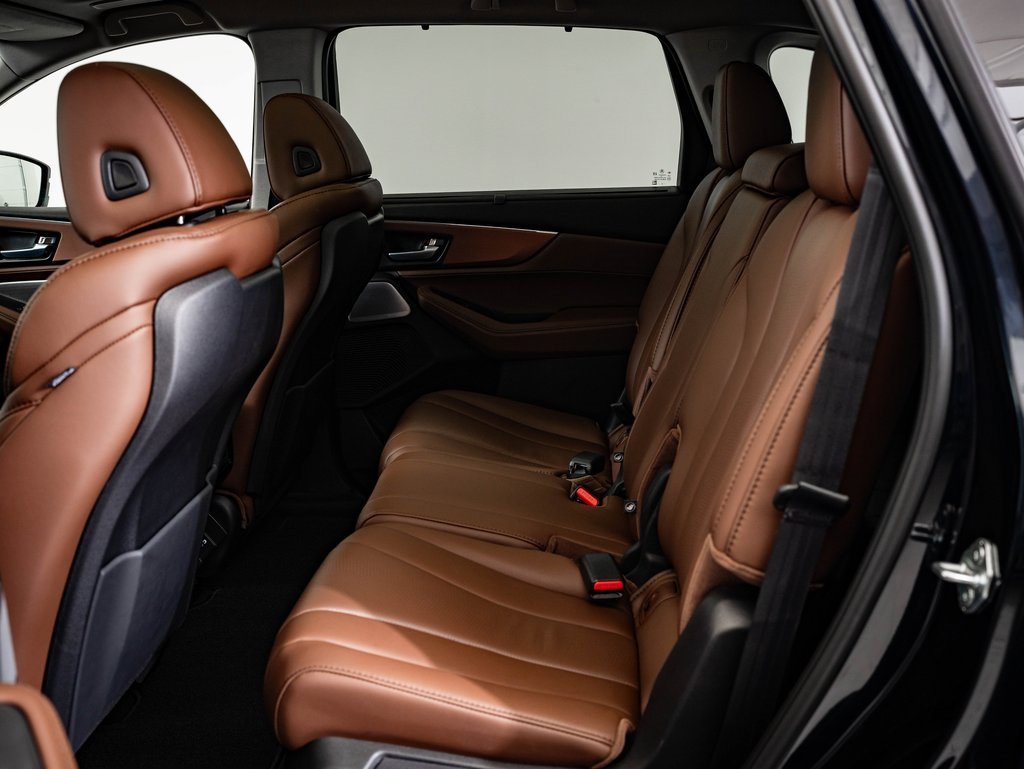 Certified 2025 Acura MDX w/ Technology Package image 40