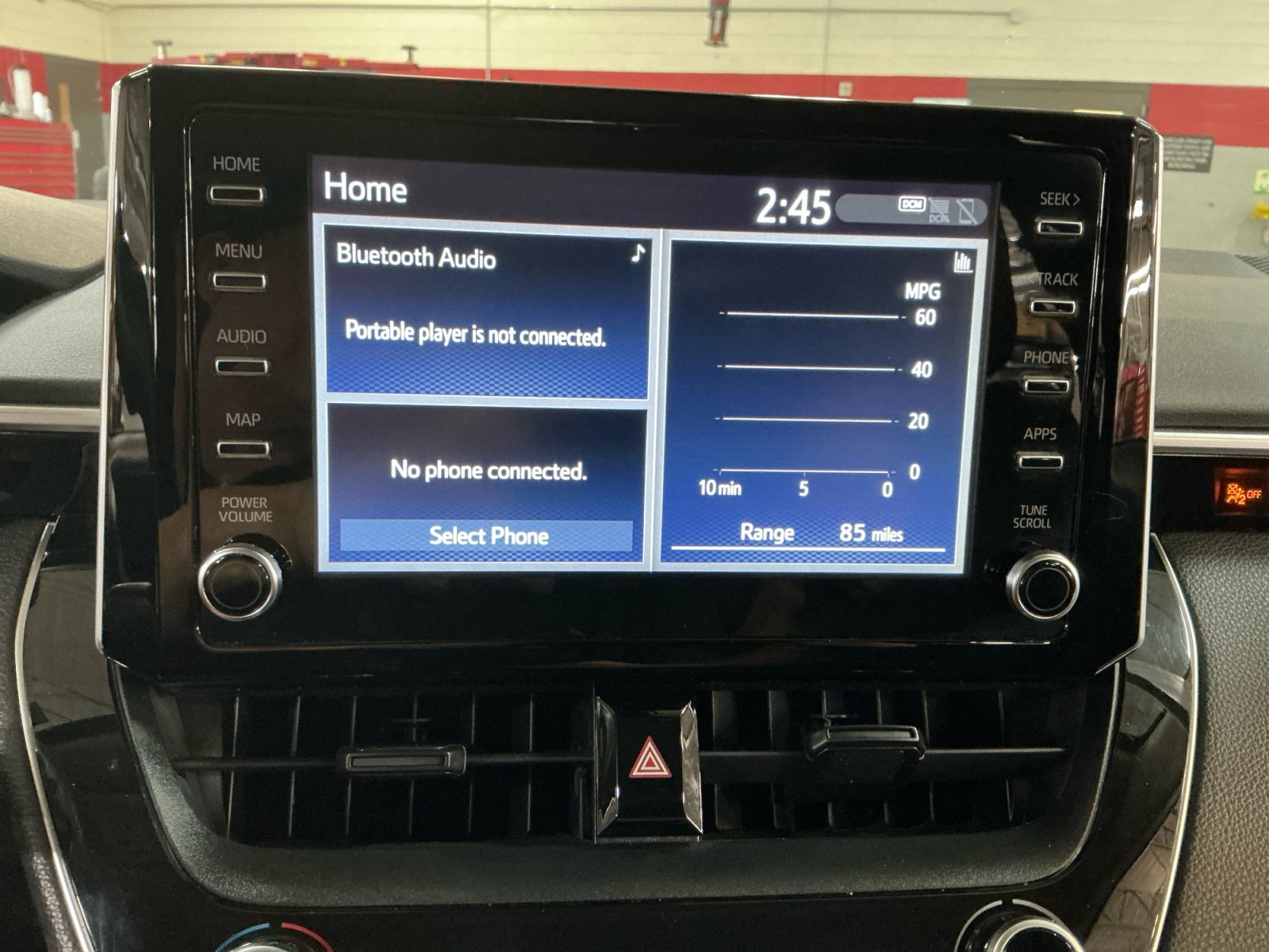 Used 2020 Toyota Corolla LE w/ Carpet Mat Package (TMS) FWD image 28