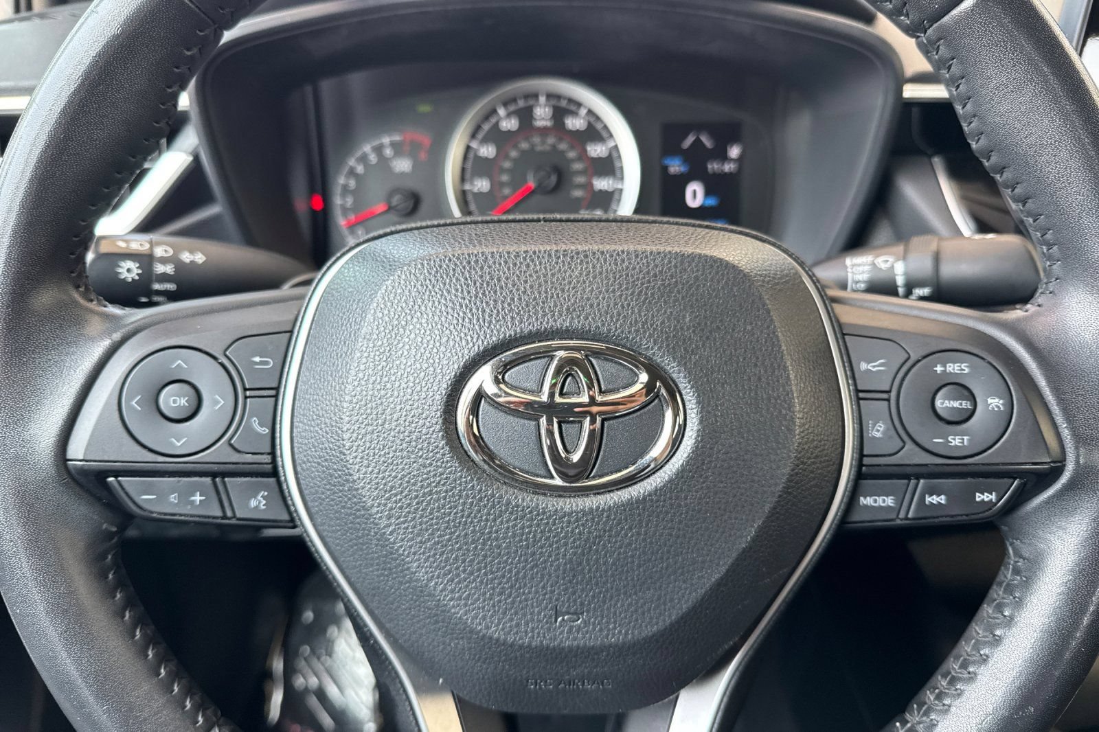 Certified 2022 Toyota Corolla SE w/ SE Premium Package FWD image 29