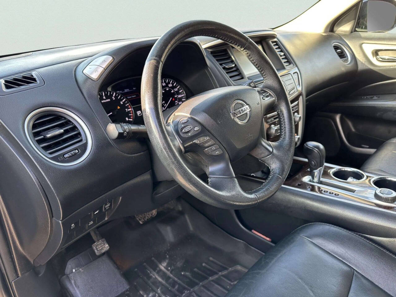 Used 2013 Nissan Pathfinder SL AWD/4WD image 14