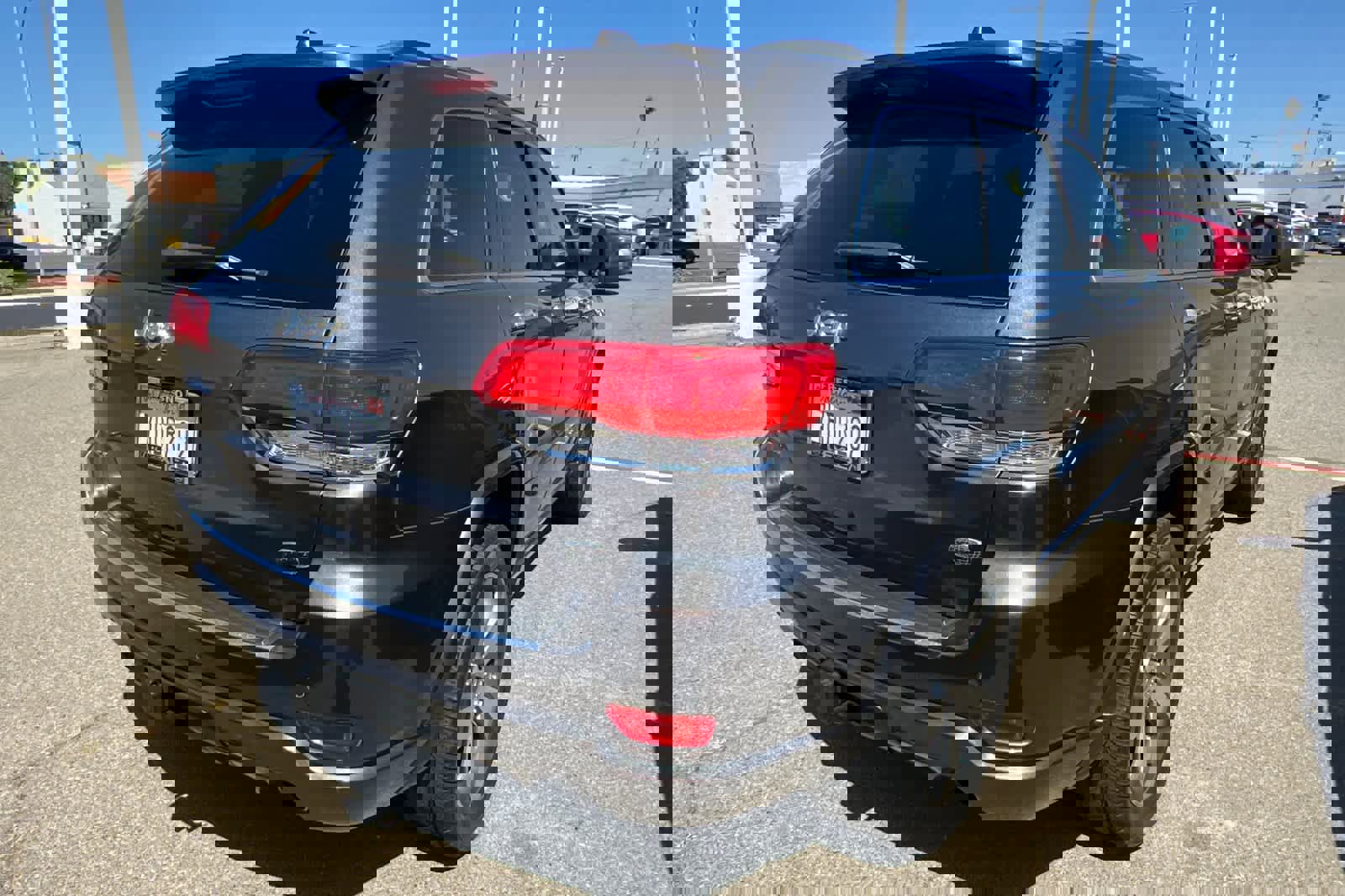 Used 2014 Jeep Grand Cherokee Overland w/ Advanced Technology Group image 4