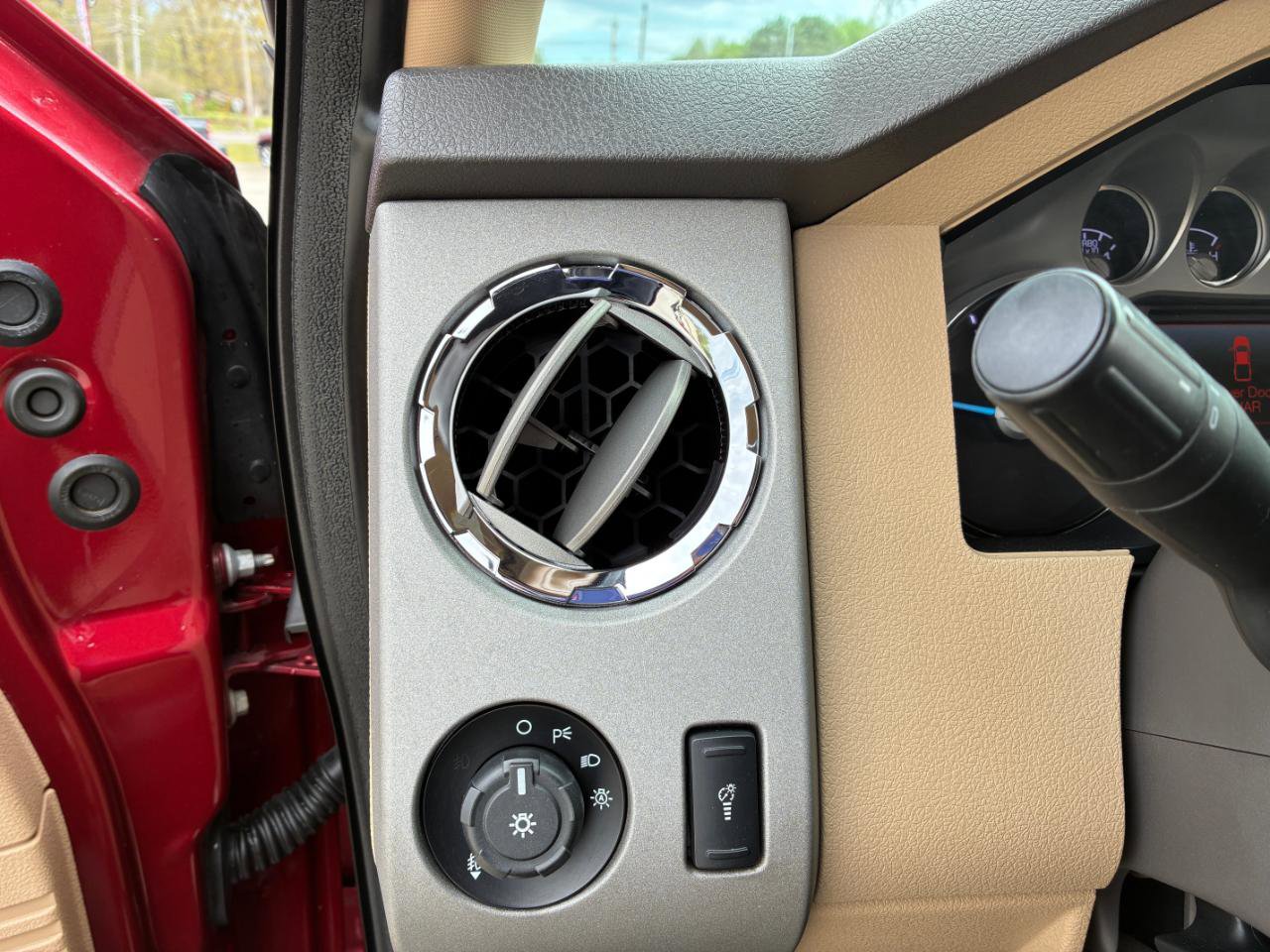 Used 2015 Ford F350 Lariat w/ Lariat Ultimate Package image 27