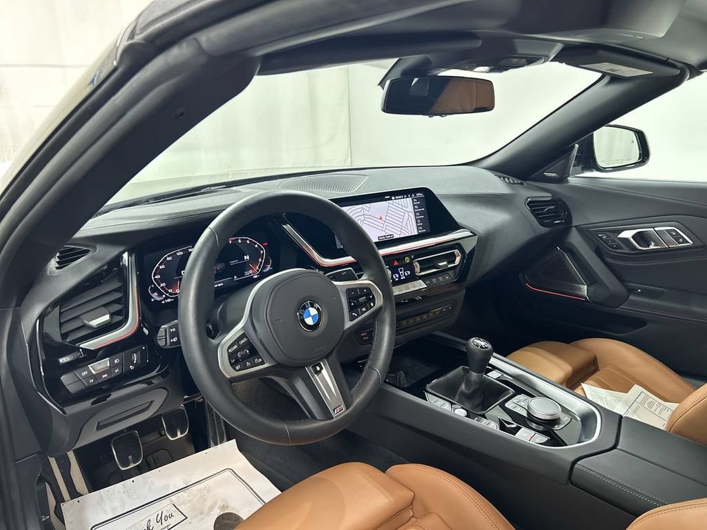 Used 2025 BMW Z4 M40i w/ Edition RWD image 19