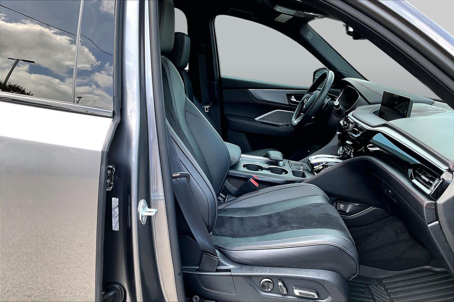 Used 2023 Acura MDX A-Spec AWD/4WD image 11