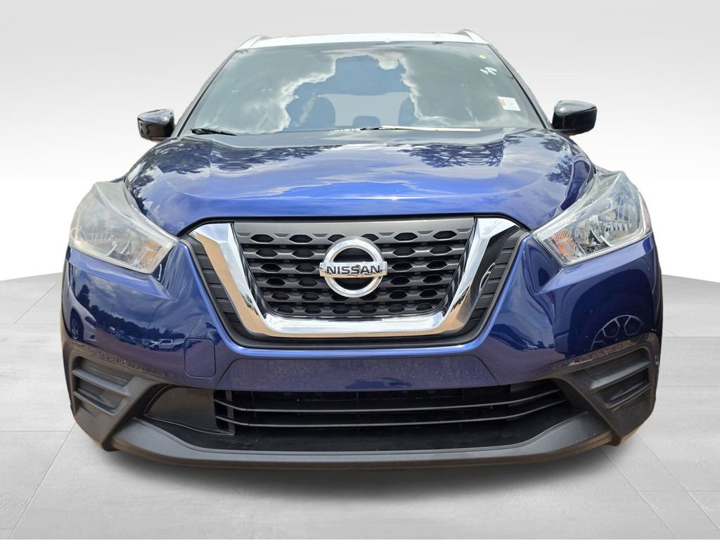 Used 2019 Nissan Kicks SV FWD image 3