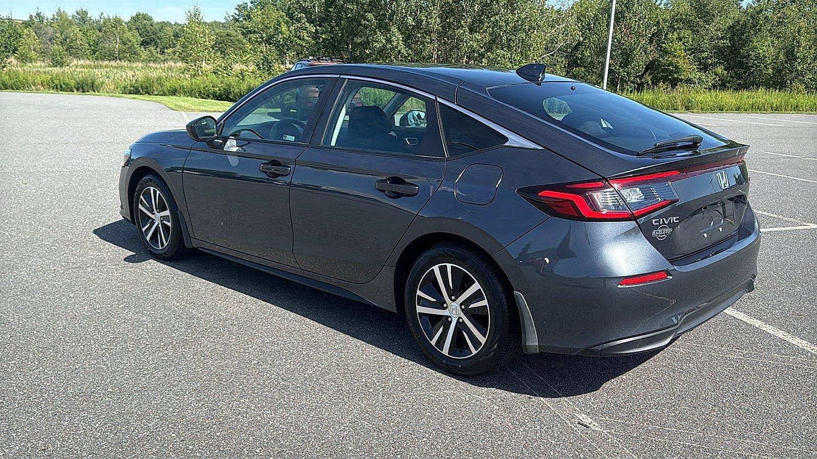 Used 2023 Honda Civic LX image 9