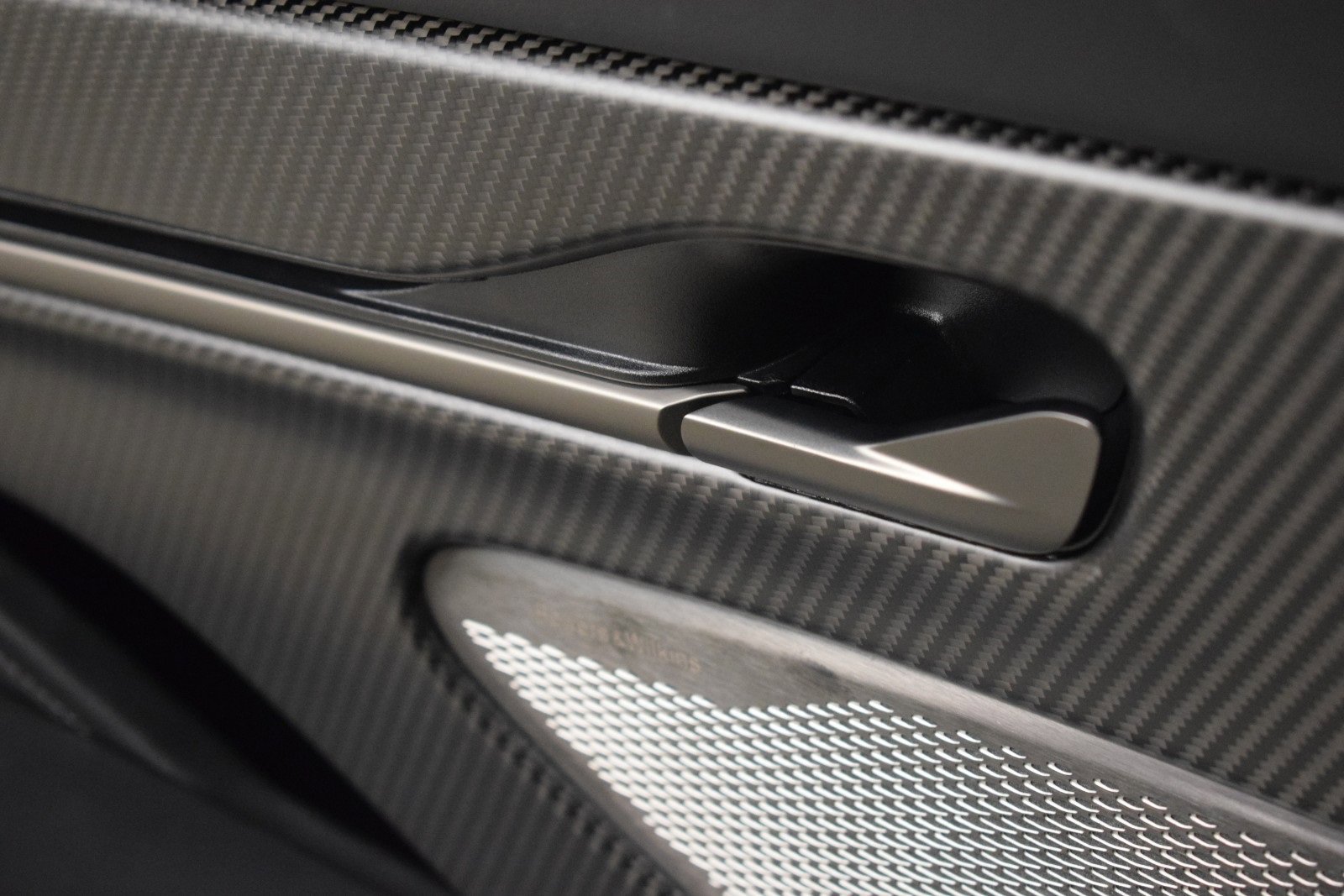 Used 2025 Aston Martin Vanquish image 39