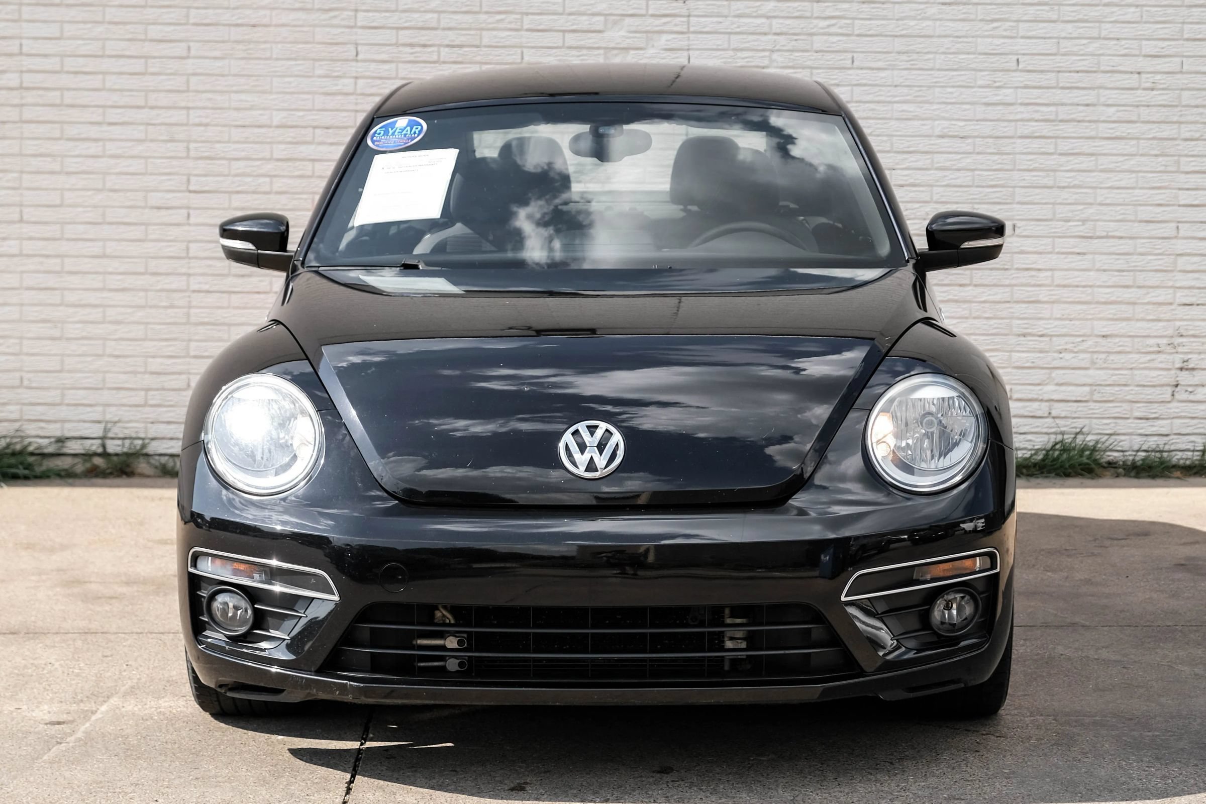 Used 2016 Volkswagen Beetle R-Line SE FWD image 4
