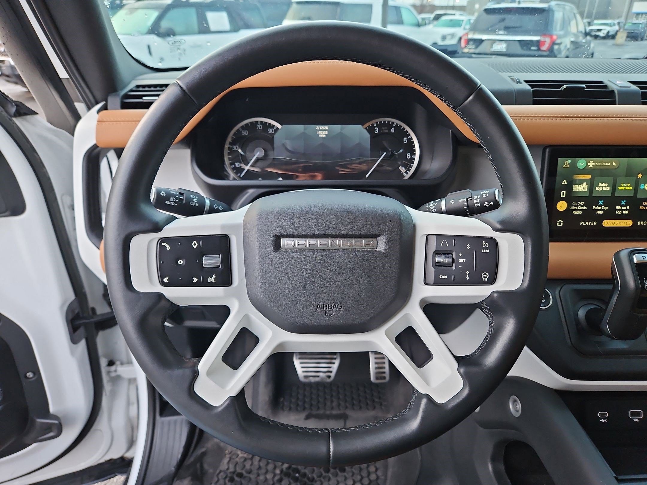 Used 2023 Land Rover Defender 110 SE image 20