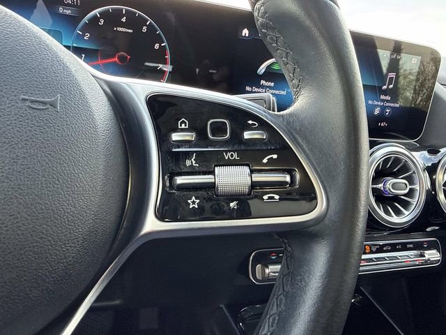 Used 2021 Mercedes-Benz GLA 250 4MATIC image 27