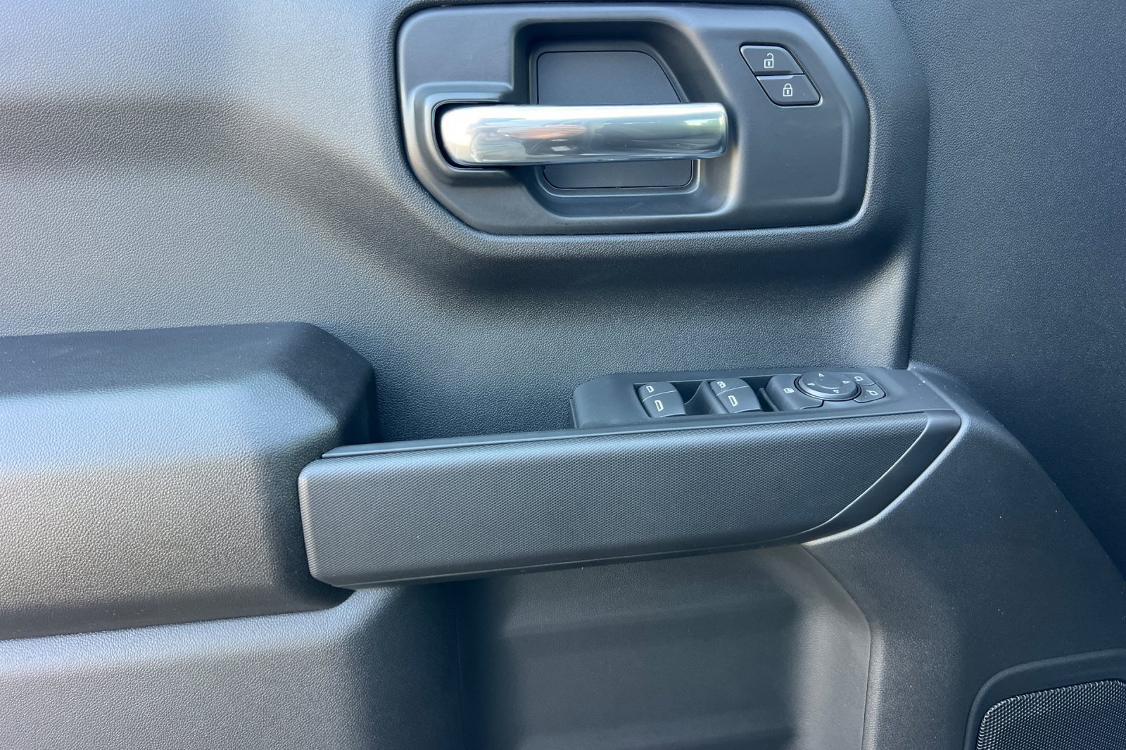 New 2026 Chevrolet Silverado 1500 Custom w/ Turbomax Blackout Package RWD image 12