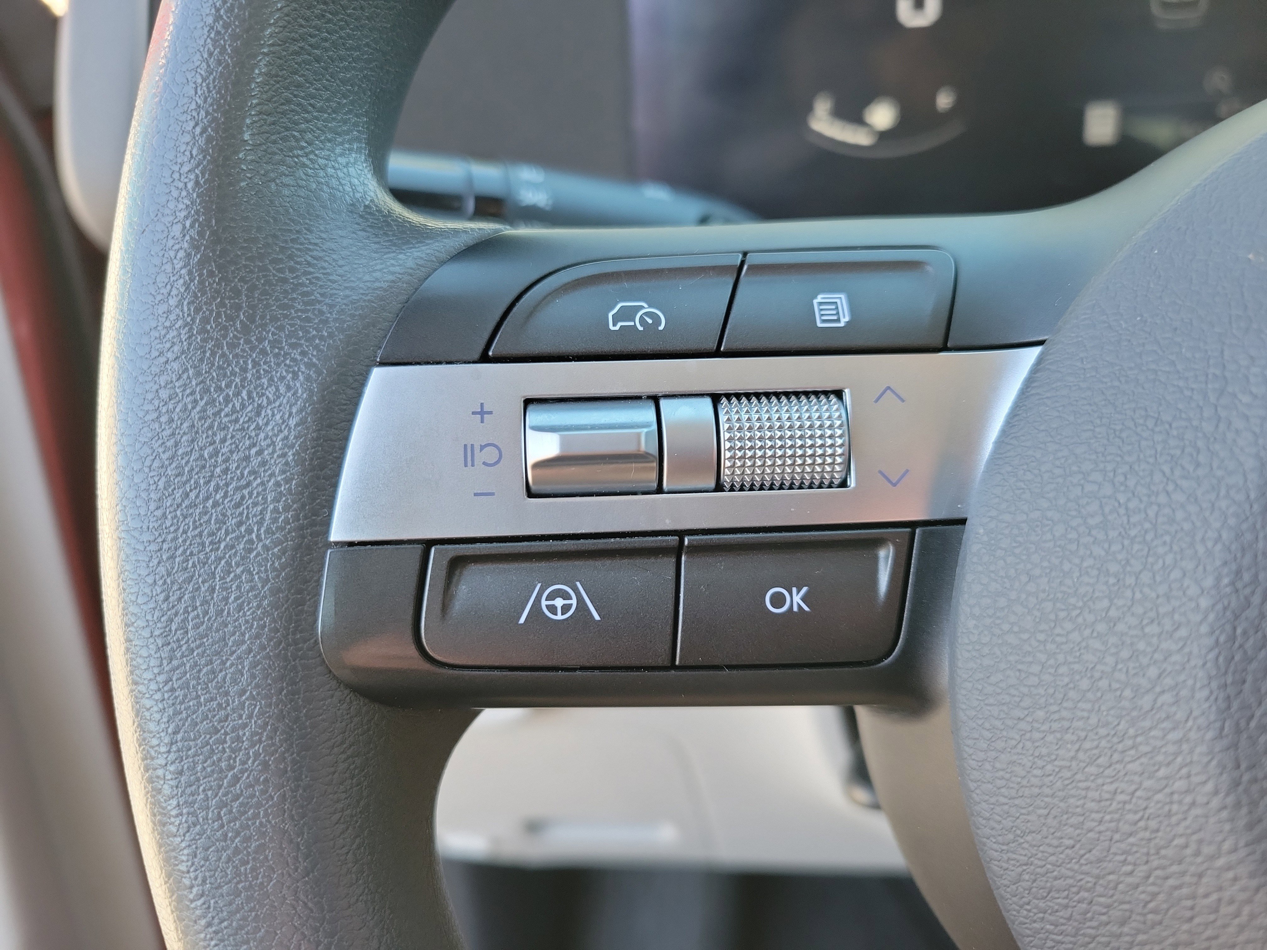 Used 2024 Hyundai Kona SE image 18