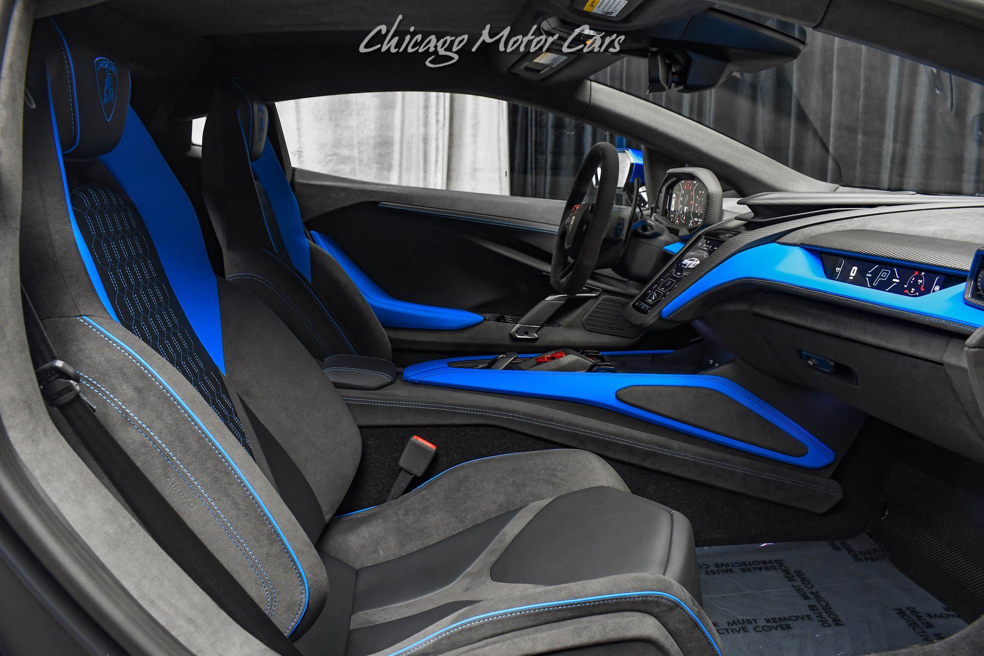 Used 2025 Lamborghini Revuelto image 18