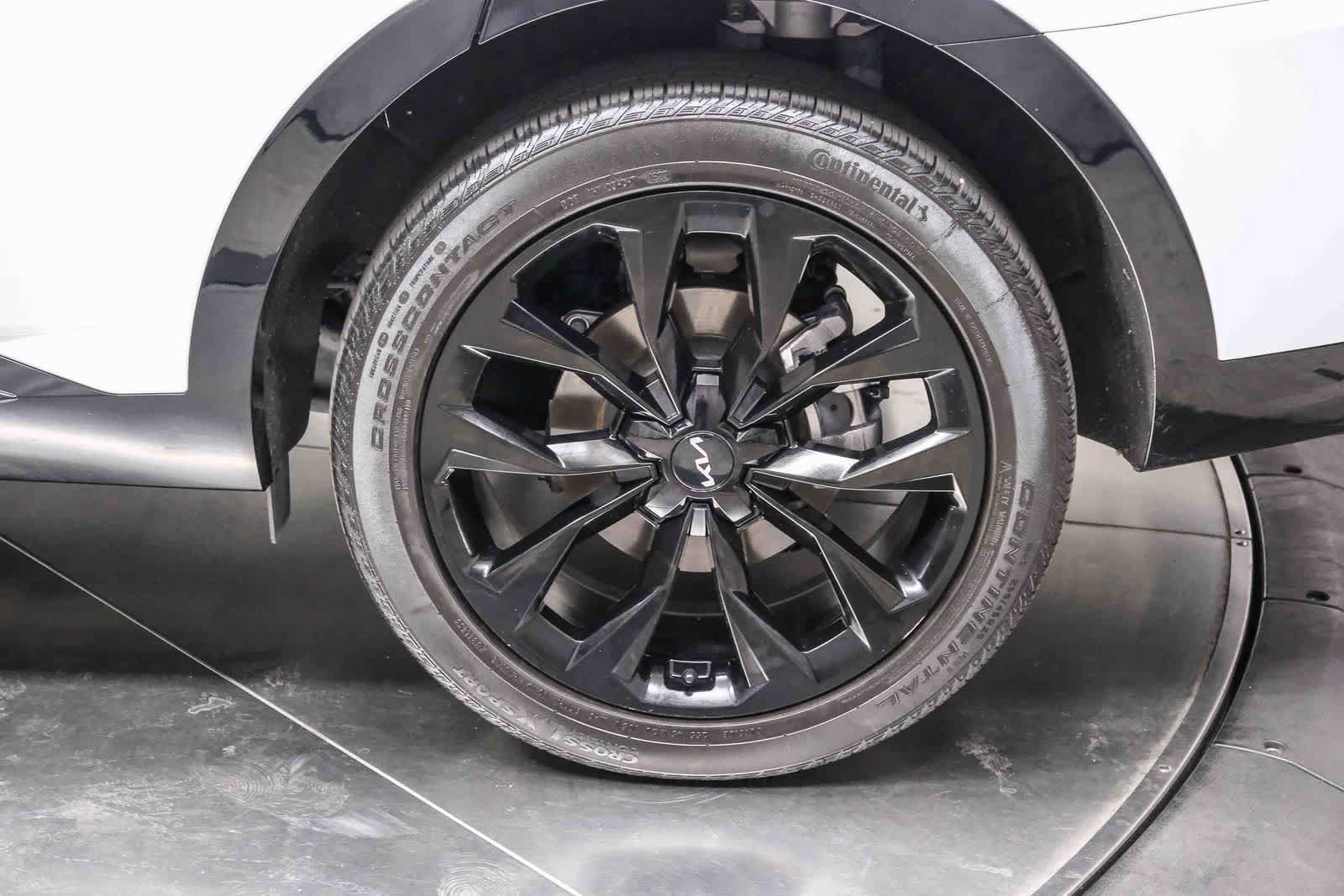 Used 2023 Kia Sorento SX FWD image 9