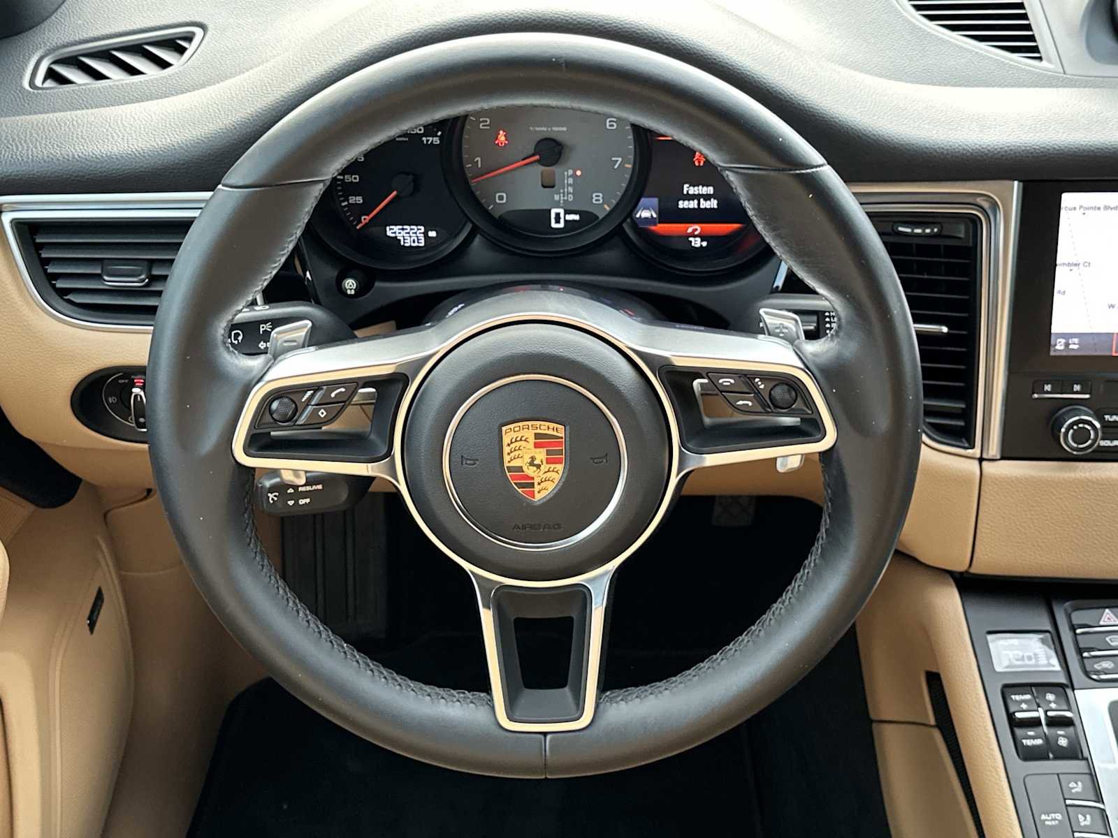 Used 2018 Porsche Macan S image 11