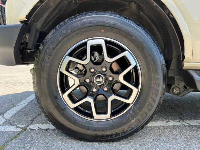 Used 2025 Ford Bronco Outer Banks AWD/4WD image 14