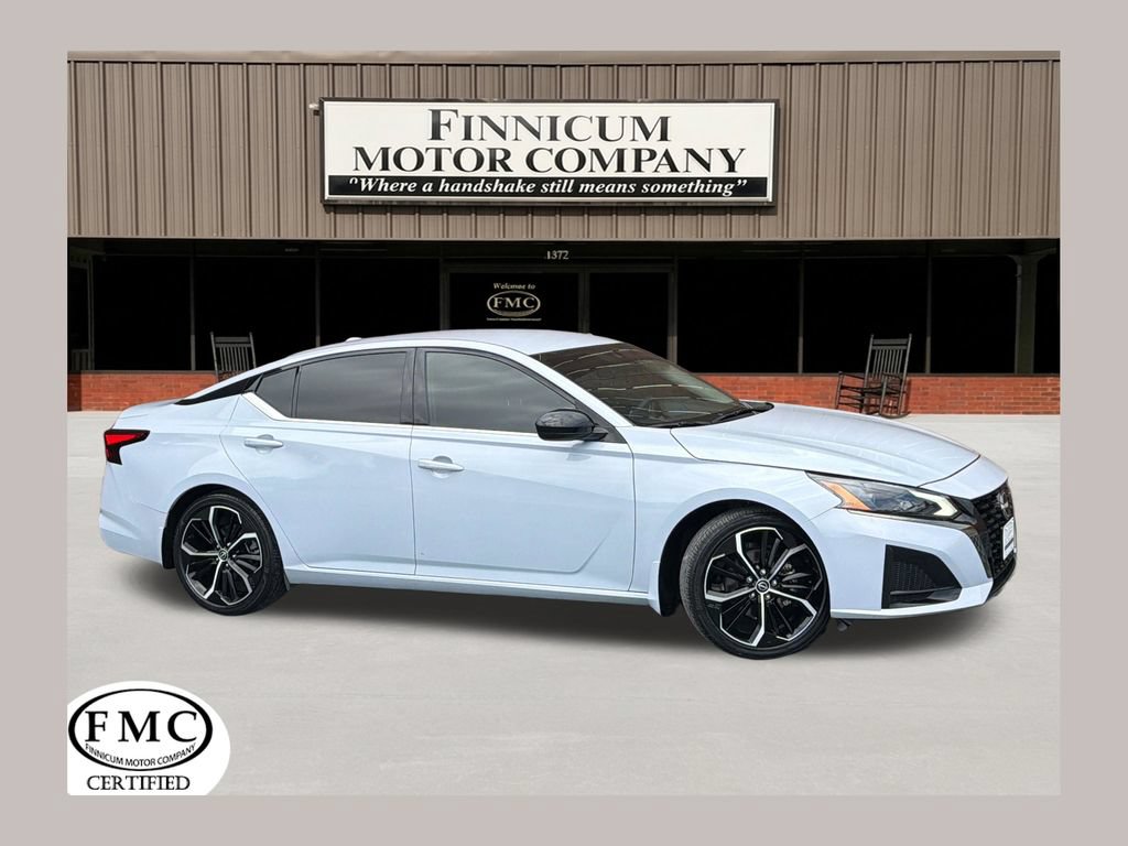 Used 2024 Nissan Altima 2.5 SR