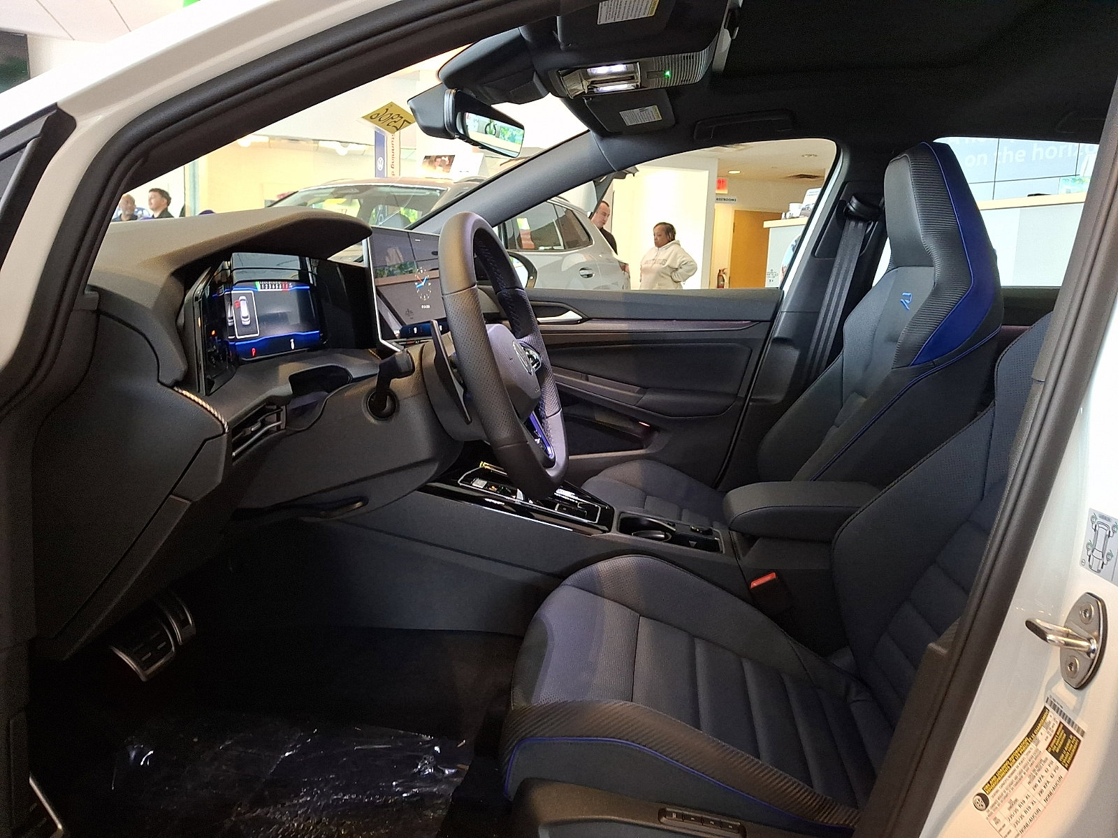 New 2026 Volkswagen Golf image 9