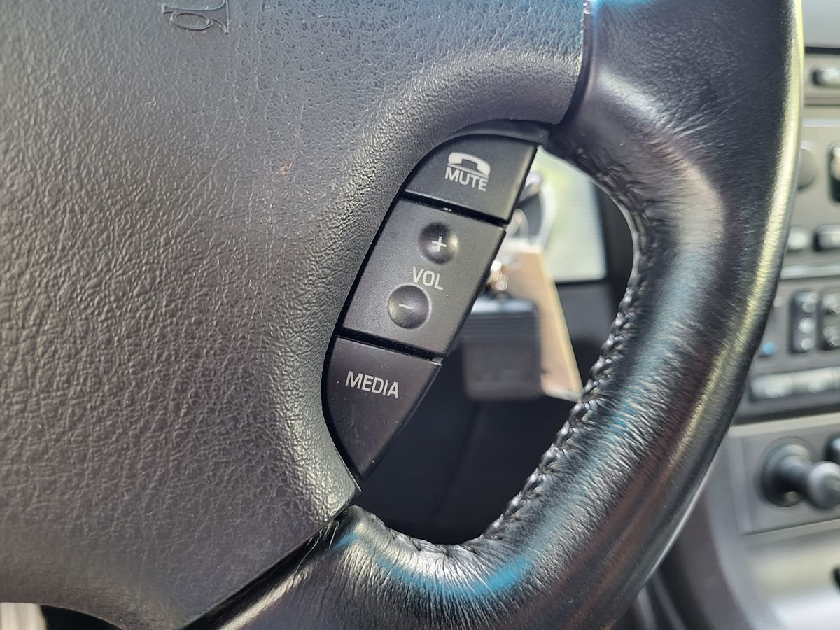 Used 2004 Ford Thunderbird RWD image 24