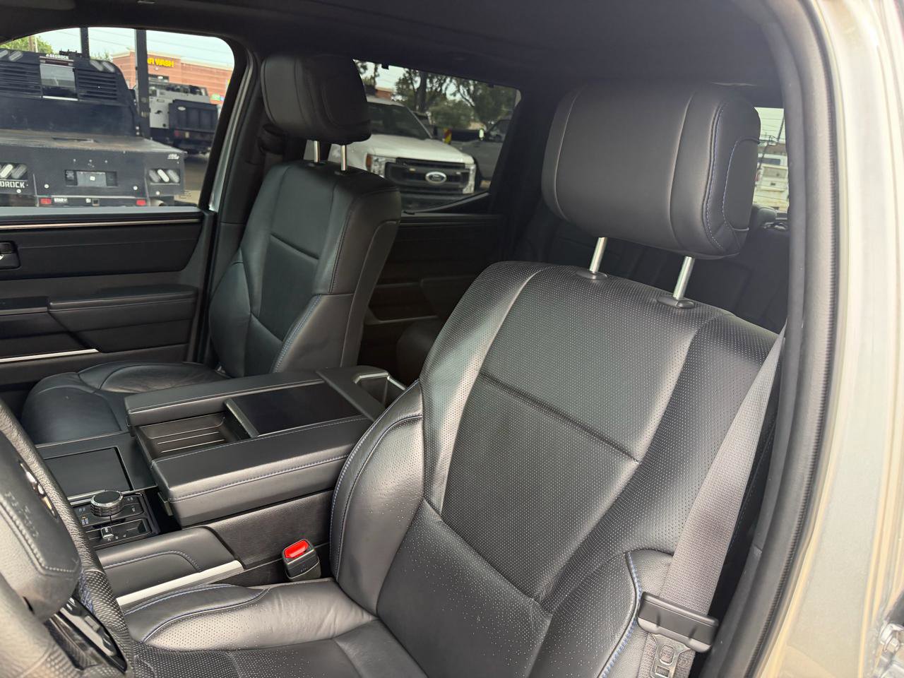 Used 2024 Toyota Tundra Platinum w/ TRD Off-Road Package AWD/4WD image 29