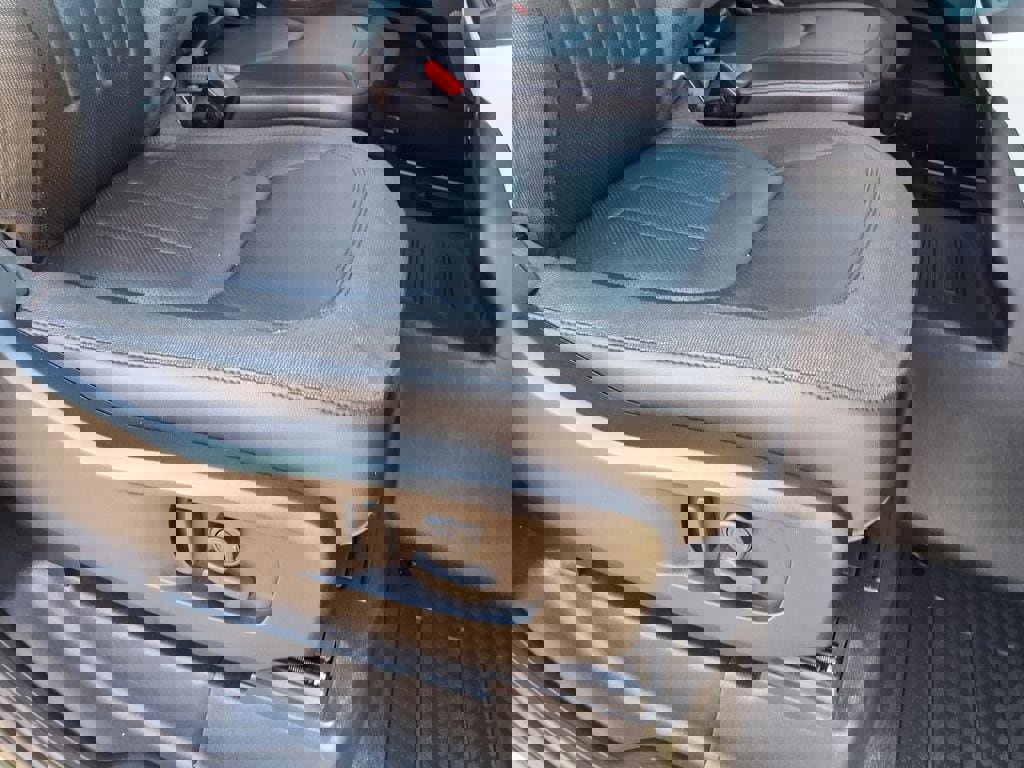 Used 2021 Land Rover Defender 90 First Edition image 20