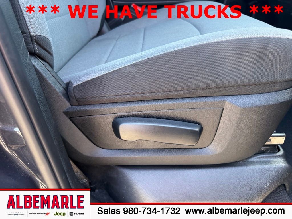 Used 2021 RAM 1500 Classic SLT AWD/4WD image 31