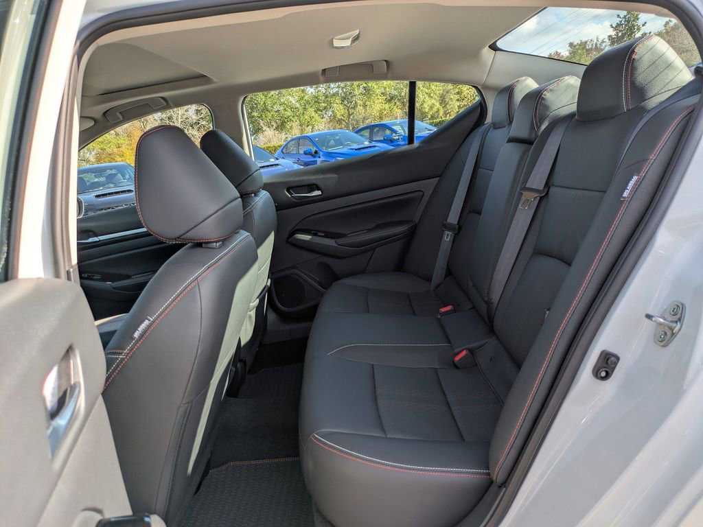 Used 2025 Nissan Altima 2.5 SR w/ SR Premium Package image 13