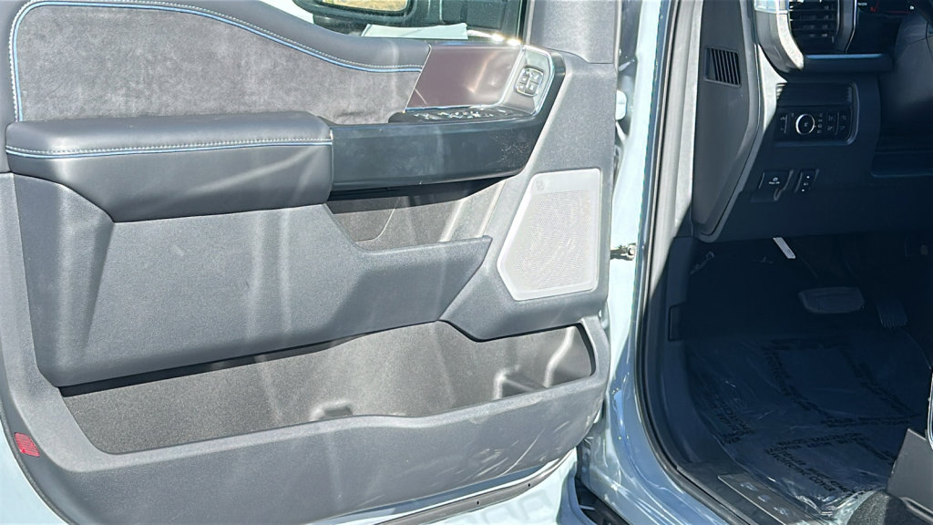 New 2026 Ford F350 Platinum image 23