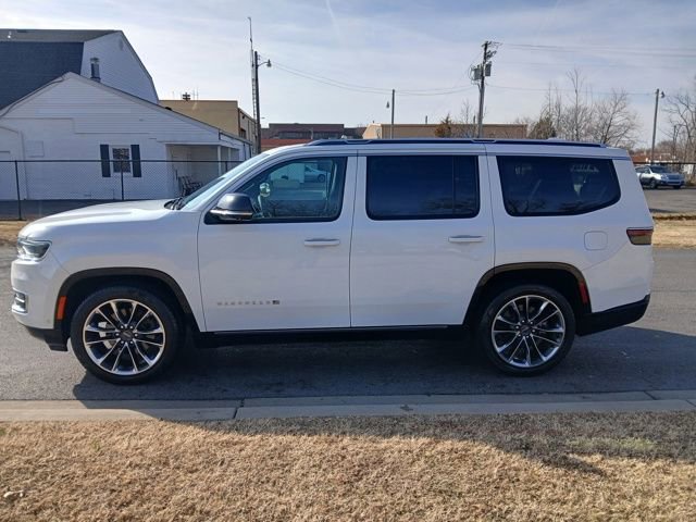 Used 2023 Jeep Wagoneer Series III w/ Premium Group I image 6