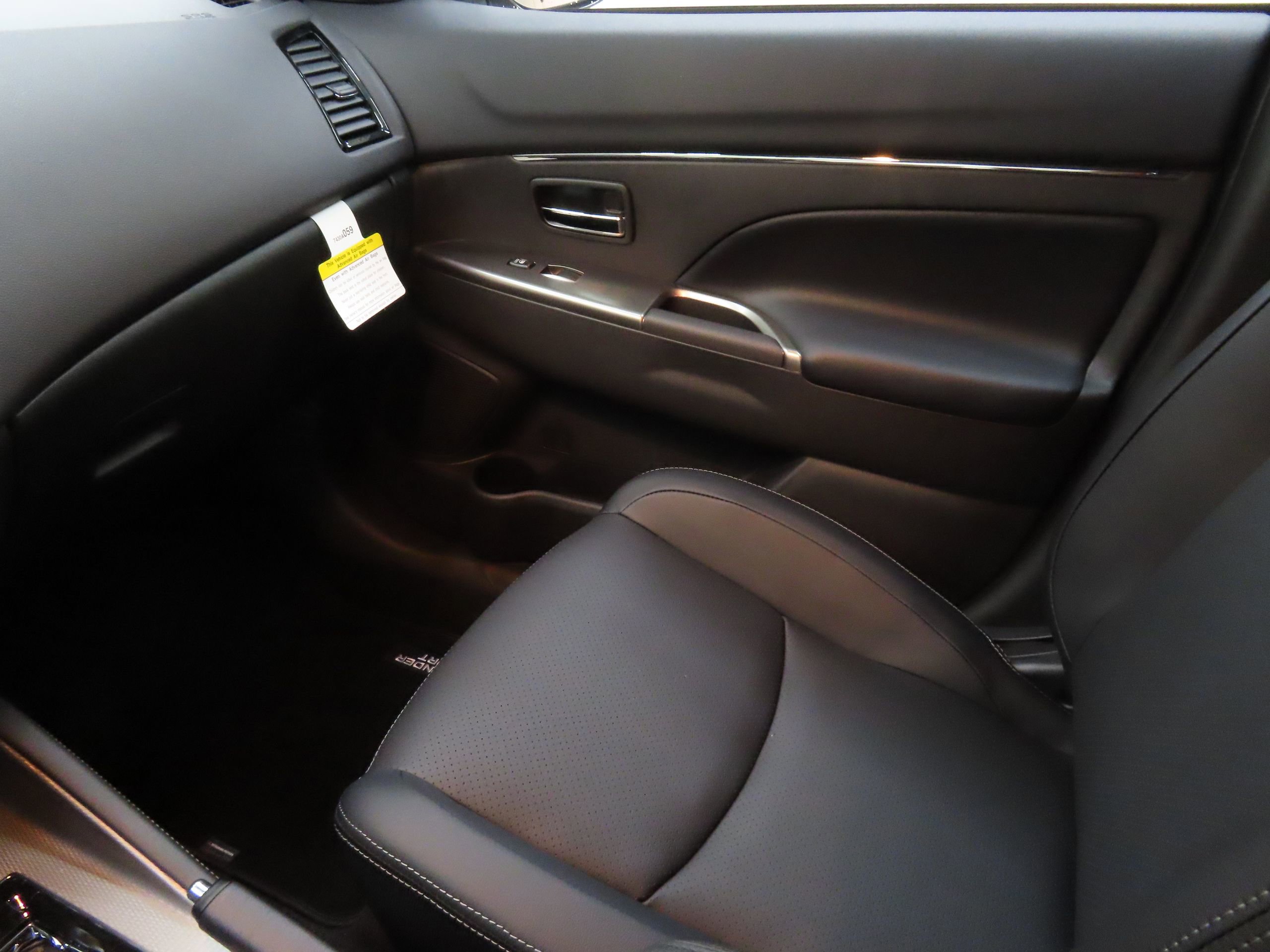 New 2025 Mitsubishi Outlander Sport SEL AWD/4WD image 18