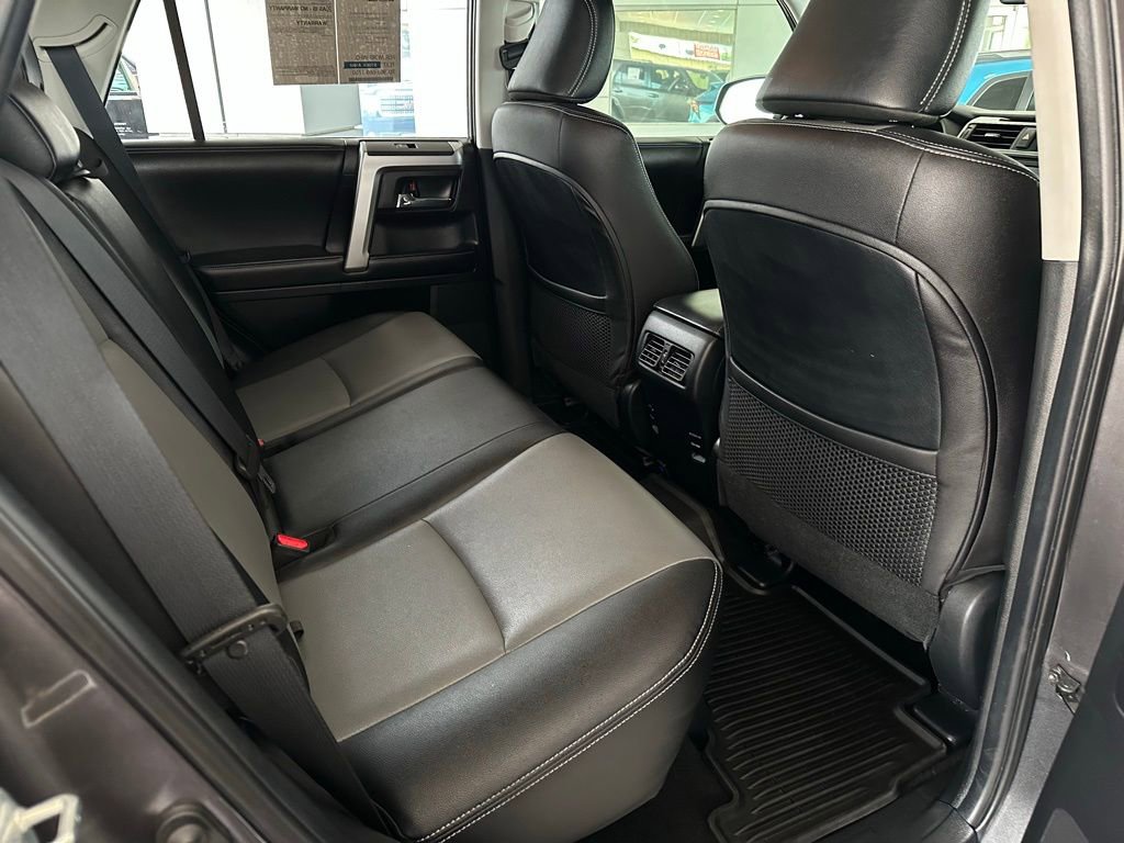 Used 2018 Toyota 4Runner SR5 Premium AWD/4WD image 19