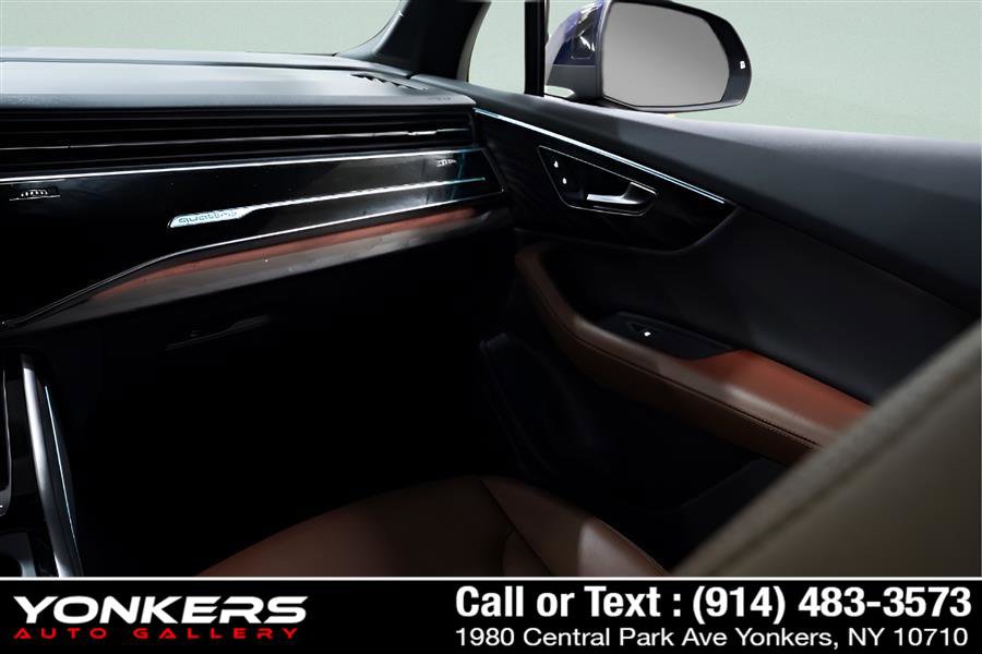 Used 2021 Audi Q7 3.0T Prestige w/ Prestige Package image 31