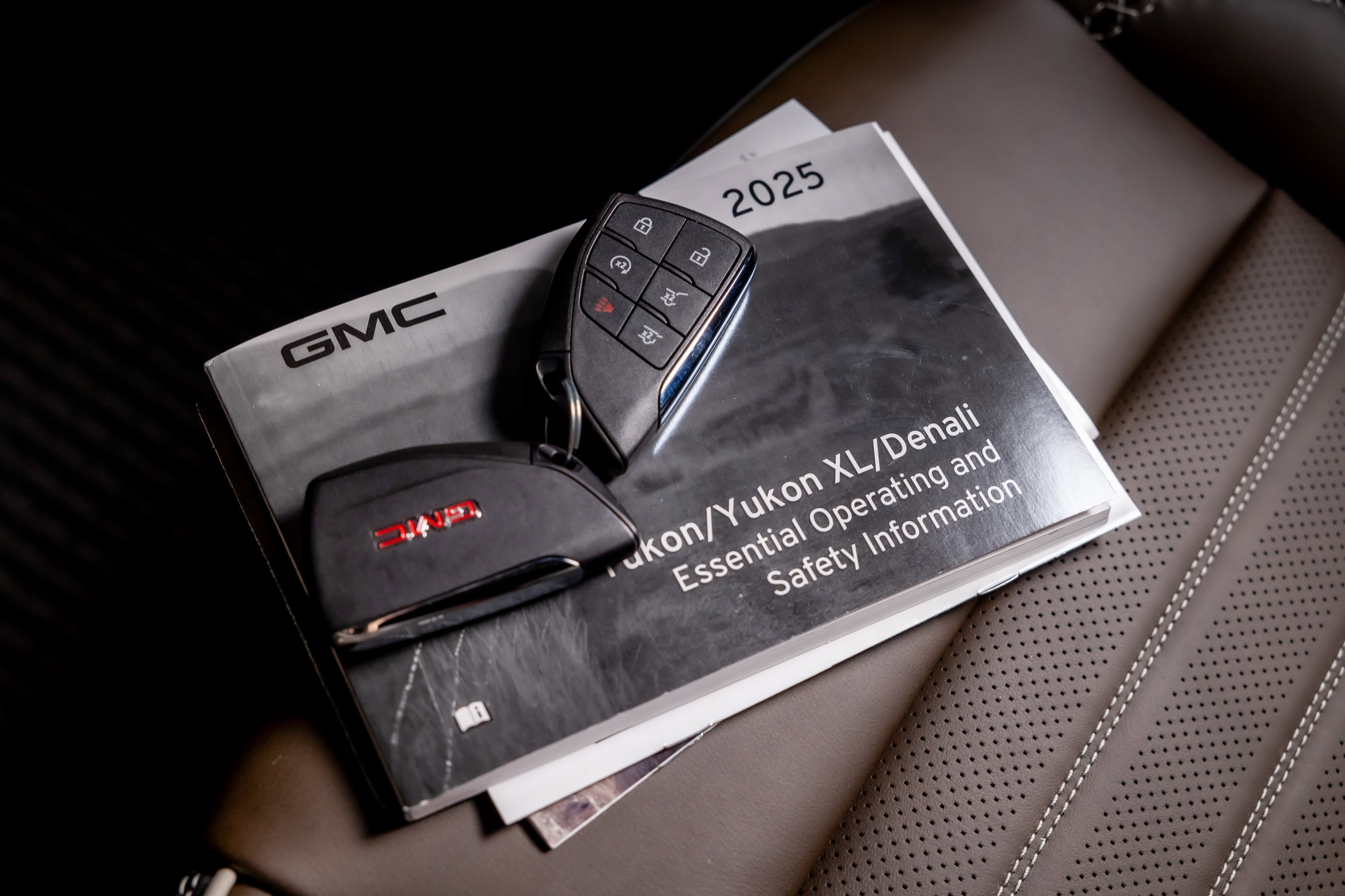 Used 2025 GMC Yukon Denali Ultimate image 35
