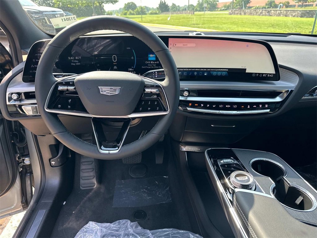 New 2025 Cadillac Lyriq Sport image 10