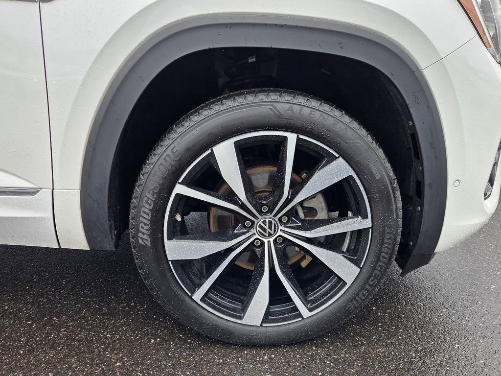 Used 2024 Volkswagen Atlas SEL Premium R-Line AWD/4WD image 9
