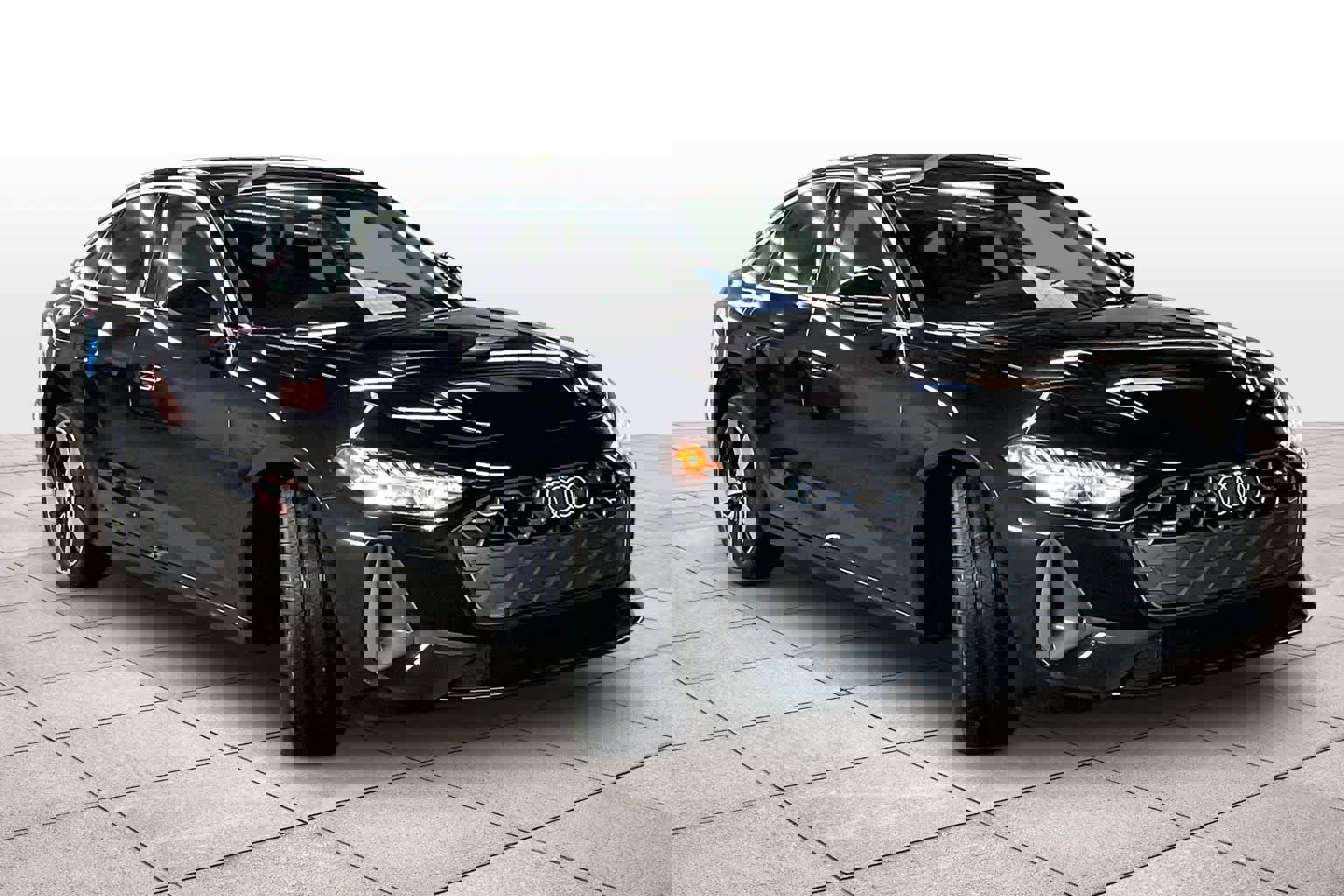 Used 2025 Audi A5 2.0T Premium Plus w/ Premium Plus image 2