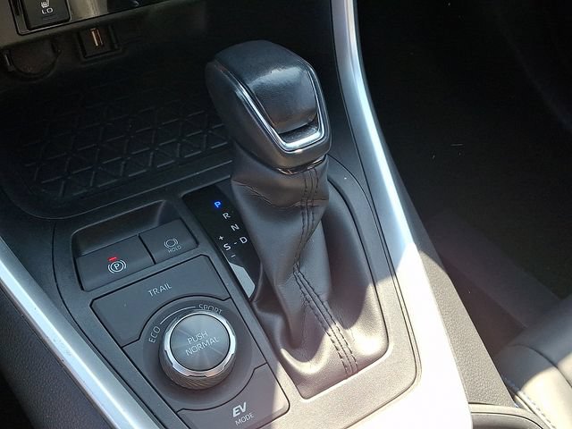 Used 2022 Toyota RAV4 XSE AWD/4WD image 17