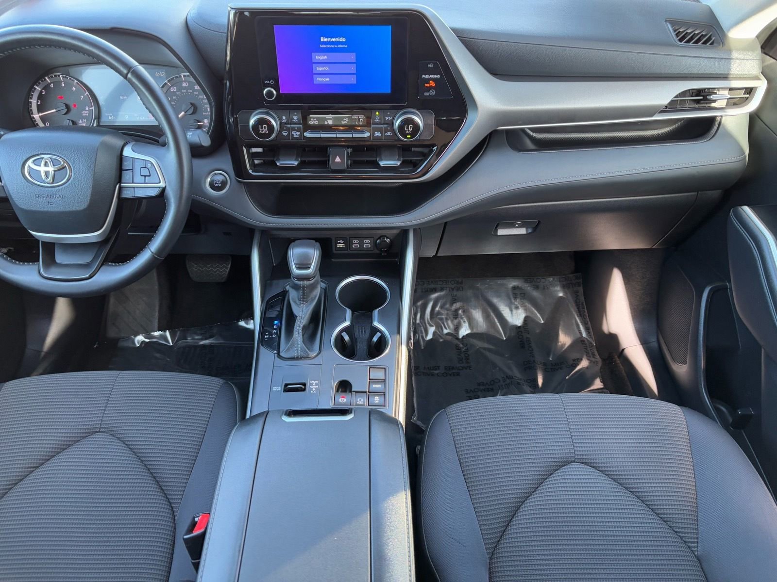 Certified 2025 Toyota Highlander LE image 18