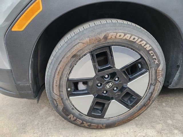 Used 2025 Hyundai Santa Fe SEL image 17