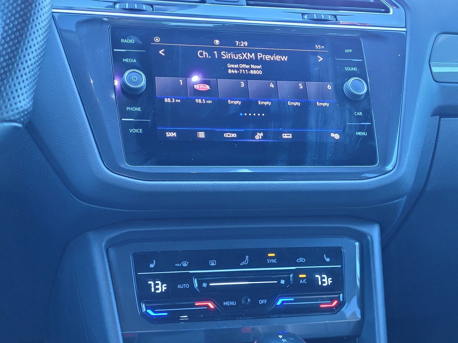 Used 2022 Volkswagen Tiguan SE R-Line image 27