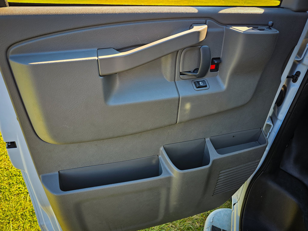 Used 2025 GMC Savana 2500 w/ Driver Convenience Package RWD image 10
