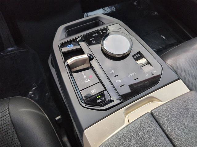 Used 2024 BMW iX xDrive50 w/ Premium Package AWD/4WD image 12