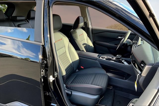 New 2026 Nissan Rogue SV AWD/4WD image 10